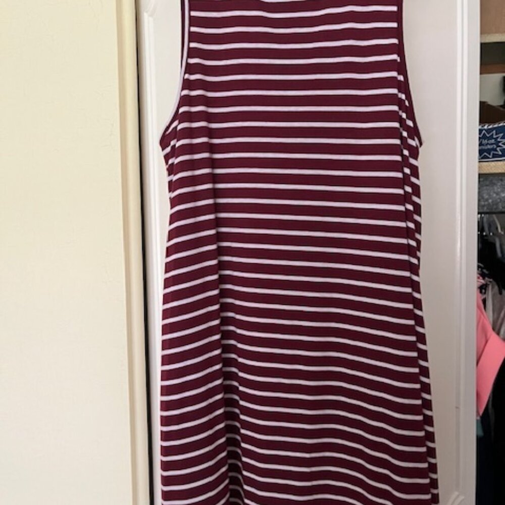 Joe Boxer Dress- sleeveless  Large   Burgundy and white stripes